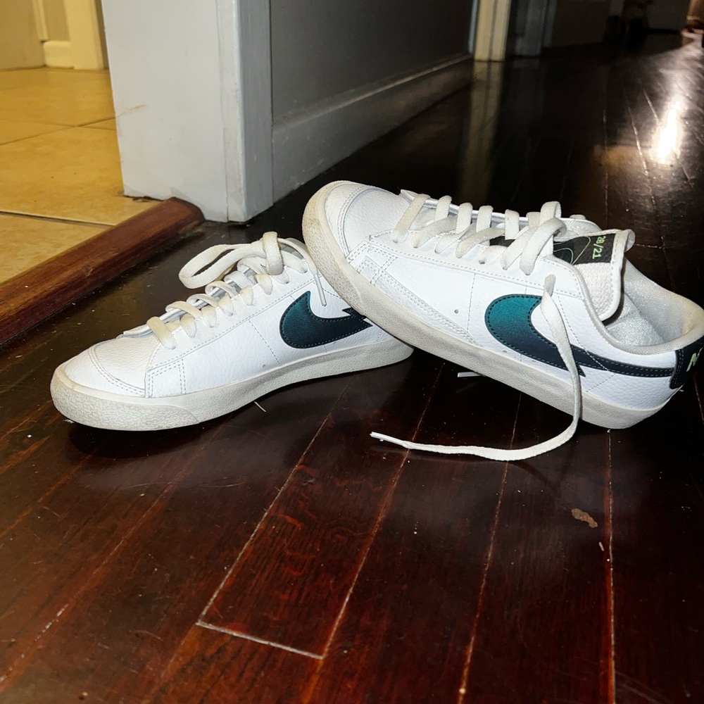 Low top Nike blazer